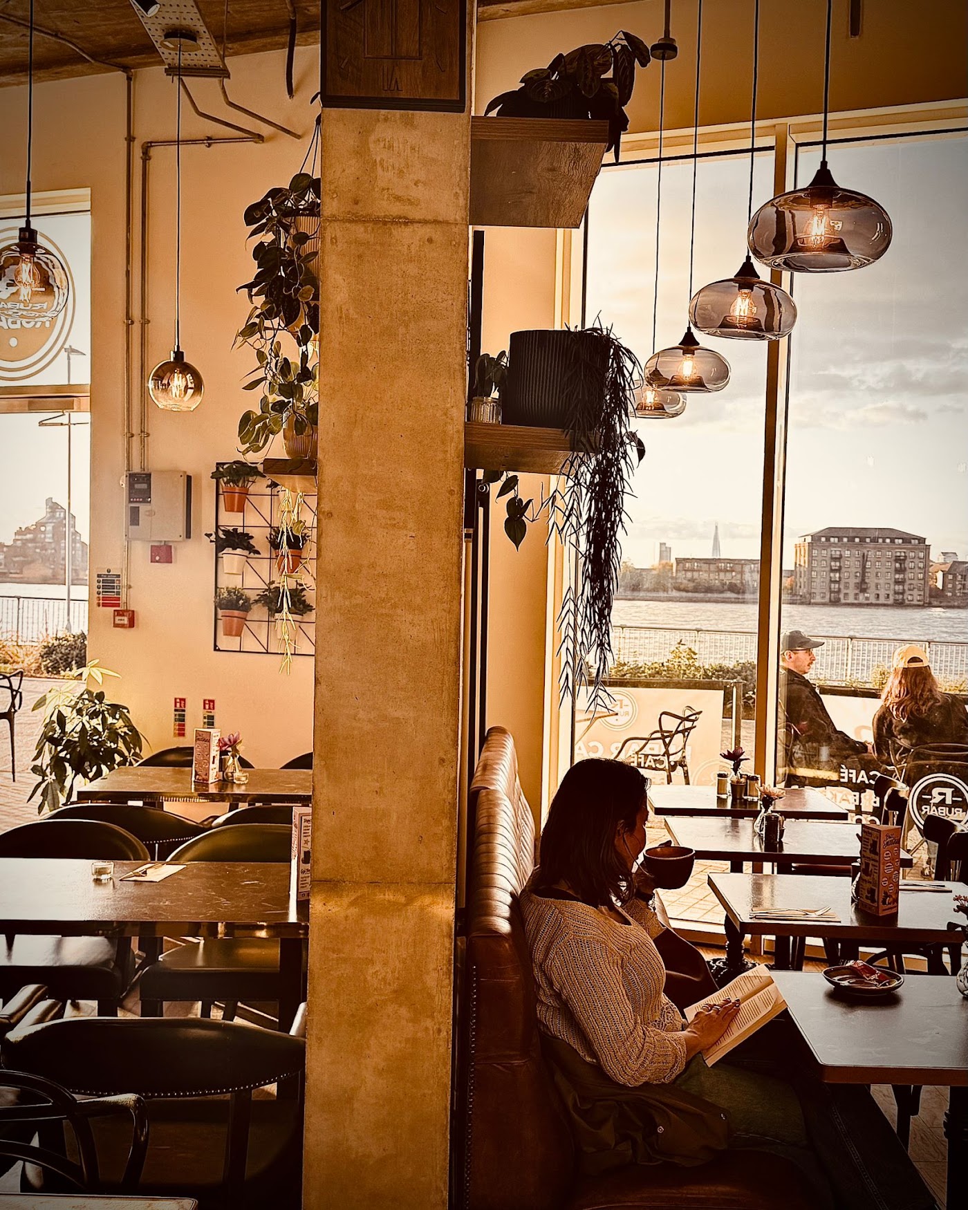 Rubar Cafe | Greenwich Riverside